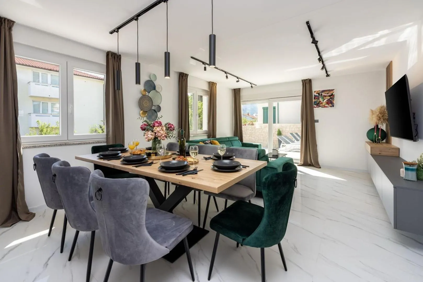 Luxury Villa Magic With Swimming Pool Baska