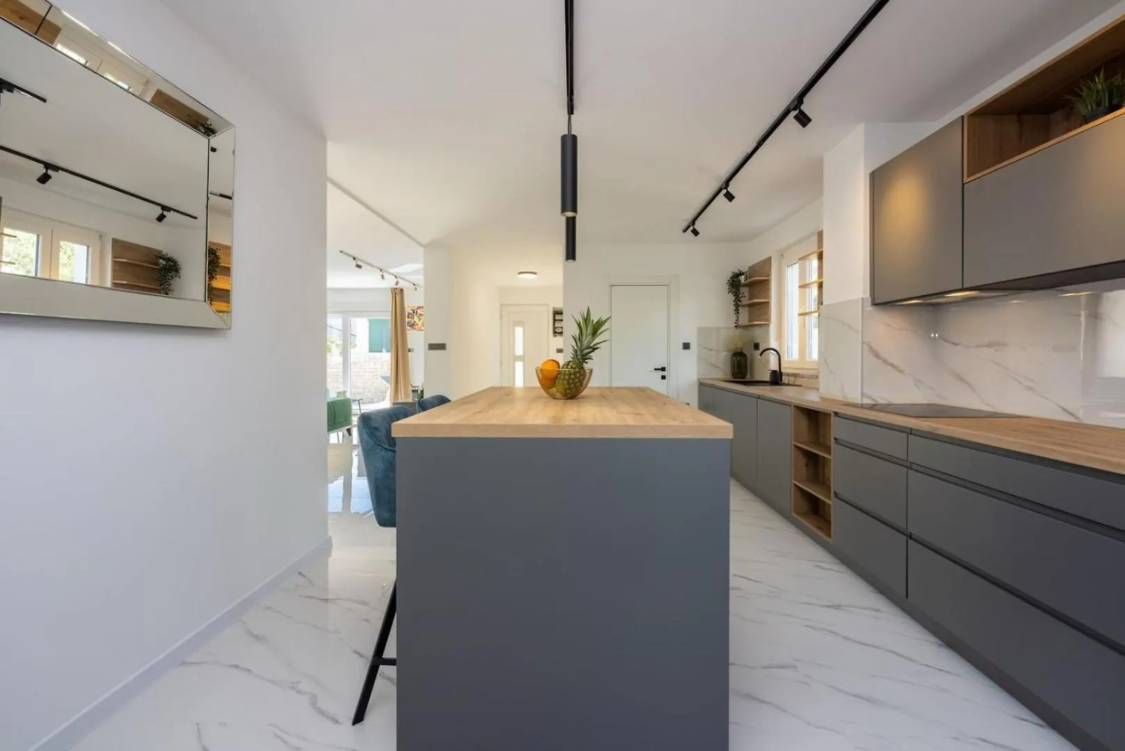 Luxury Villa Magic With Swimming Pool Baska