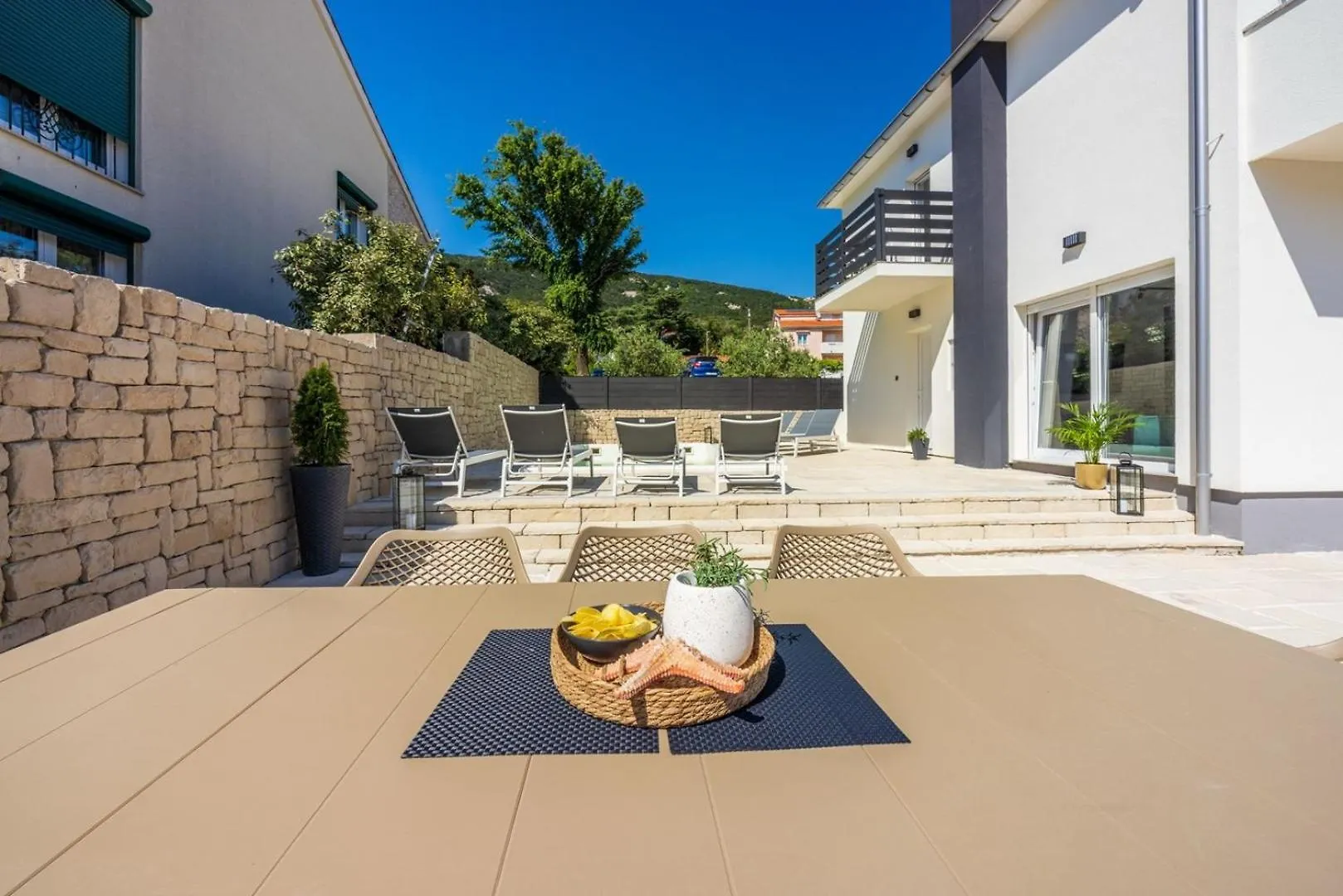 Luxury Villa Magic With Swimming Pool Baska