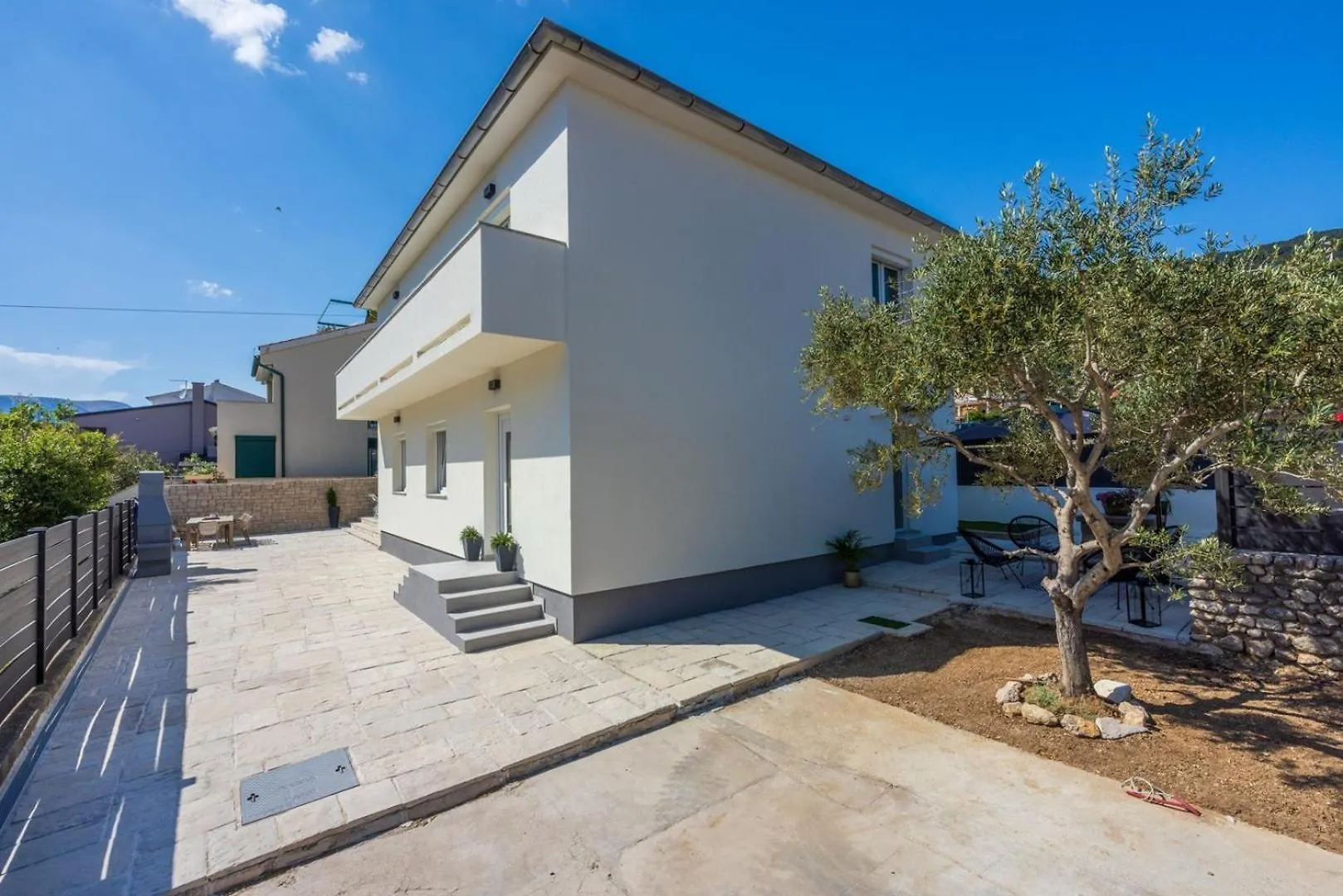 Luxury Villa Magic With Swimming Pool Baska